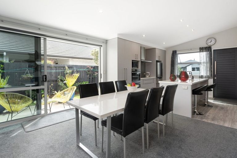 Photo of property in 32 Kohekohe Road, Papamoa Beach, Papamoa, 3118