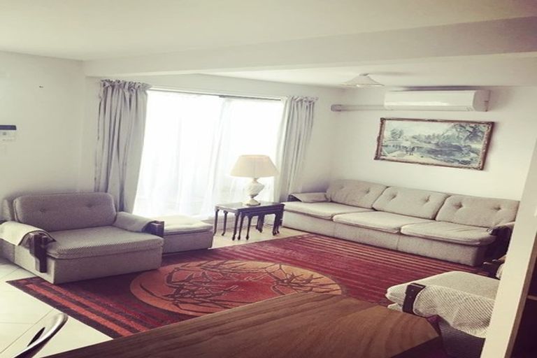 Photo of property in 38 Oruamo Place, Beach Haven, Auckland, 0626