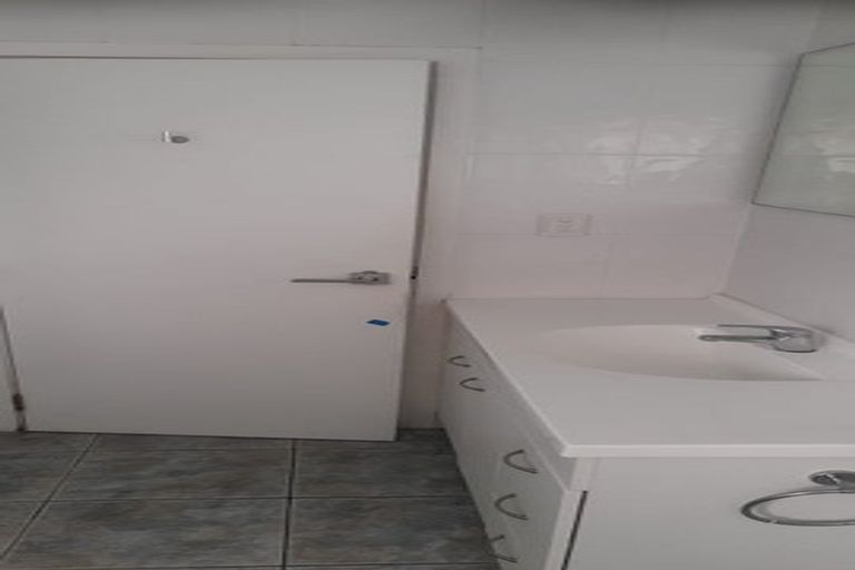 Photo of property in 99 Coronation Road, Hillcrest, Auckland, 0627