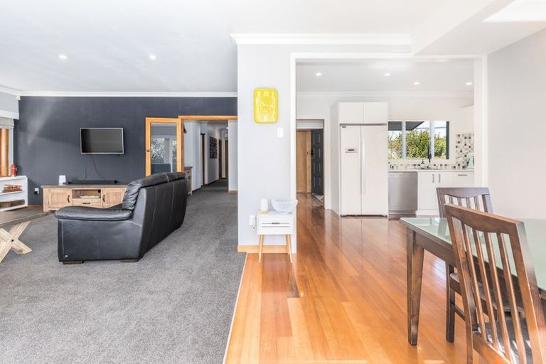 Photo of property in 397 Te Moana Road, Waikanae, 5036