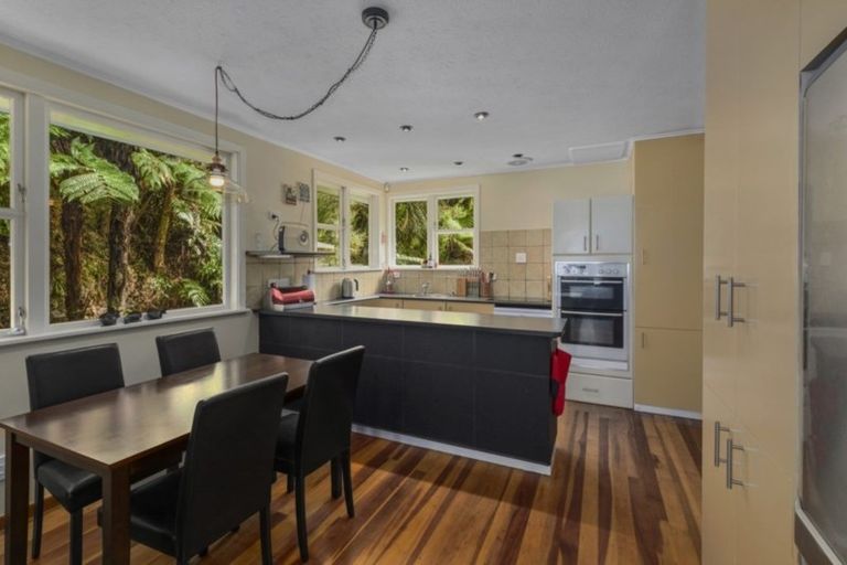 Photo of property in 59 Bird Grove, Stokes Valley, Lower Hutt, 5019