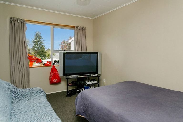 Photo of property in 26 Invergarry Road, Hilltop, Taupo, 3330