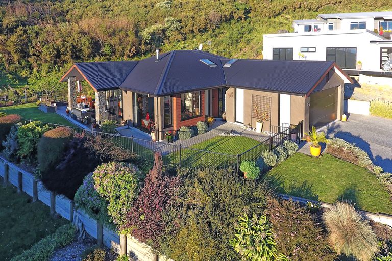 Photo of property in 63 Somerset Terrace, Stoke, Nelson, 7011