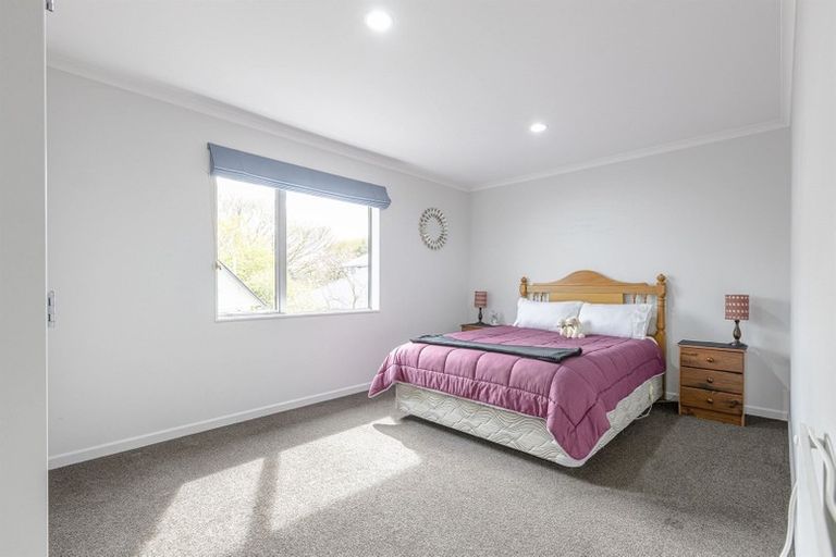 Photo of property in 7a Awatea Terrace, Hokowhitu, Palmerston North, 4410