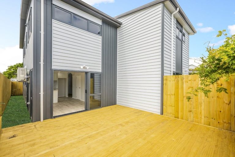 Photo of property in 23a Moncrieff Avenue, Clendon Park, Auckland, 2103
