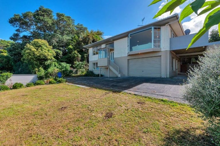Photo of property in 2/78a Onewa Road, Northcote Point, Auckland, 0627