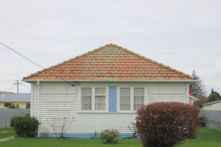 Photo of property in 13 Whyte Street, Foxton, 4814