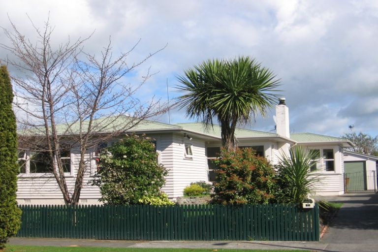 Photo of property in 14 Kapiti Place, Awapuni, Palmerston North, 4412