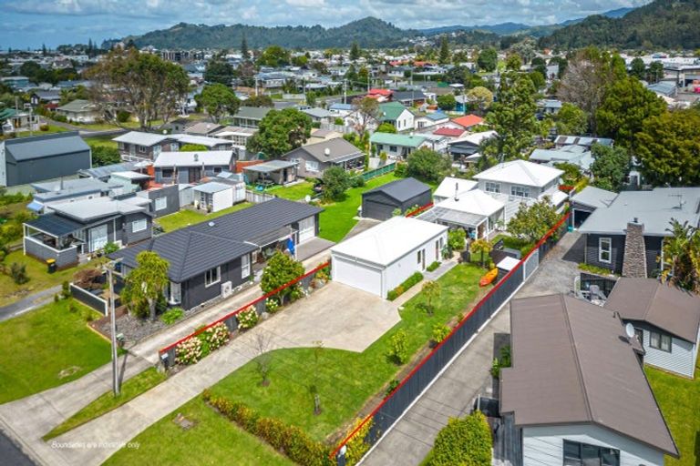 Photo of property in 107 Riverview Road, Whangamata, 3620