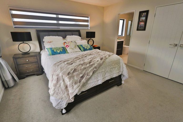 Photo of property in 16 Francesco Drive, Karaka, Papakura, 2113