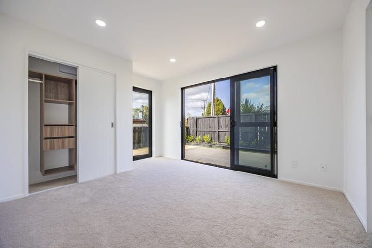 Photo of property in 1a Edward Avenue, Orewa, 0931