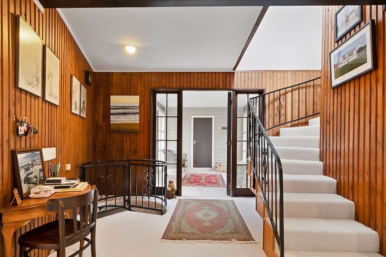 Photo of property in 447 Barrett Road, Omata, New Plymouth, 4374