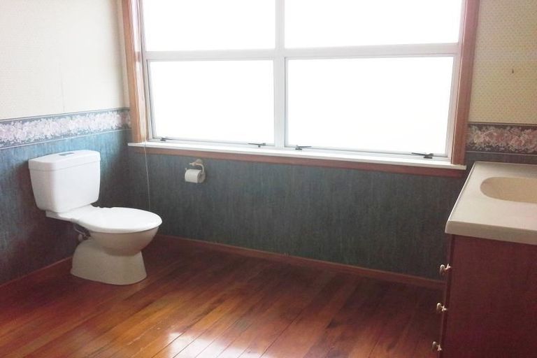 Photo of property in 83a Eliot Street, New Plymouth, 4310