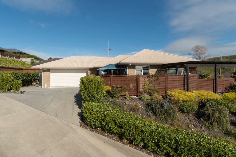 Photo of property in 23 Falcon Drive, Welcome Bay, Tauranga, 3112
