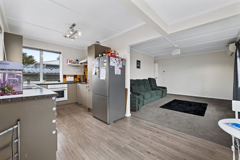 Photo of property in 1/324 Carrington Street, Vogeltown, New Plymouth, 4310