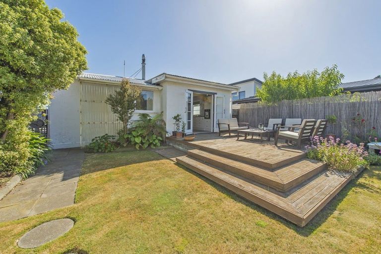 Photo of property in 25 Cross Street, Waikuku Beach, 7473