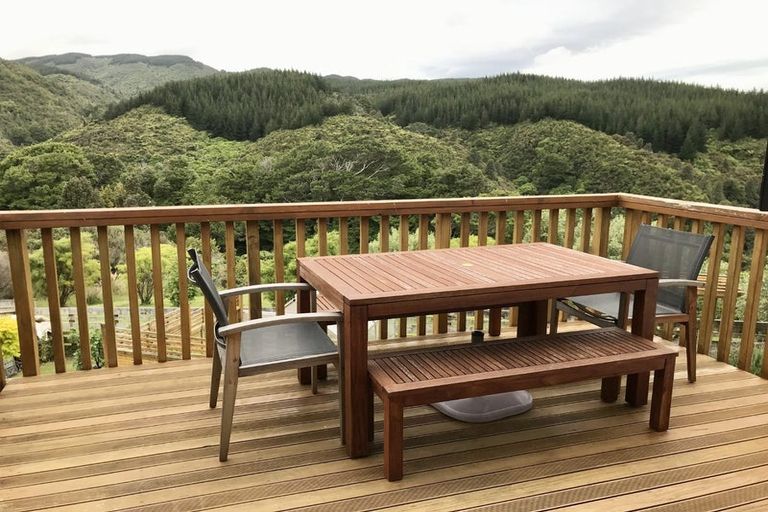 Photo of property in 9 Mcewen Crescent, Riverstone Terraces, Upper Hutt, 5018