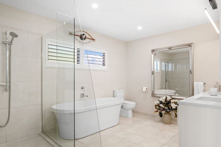 Photo of property in 32 Kahurangi Place, Snells Beach, 0920