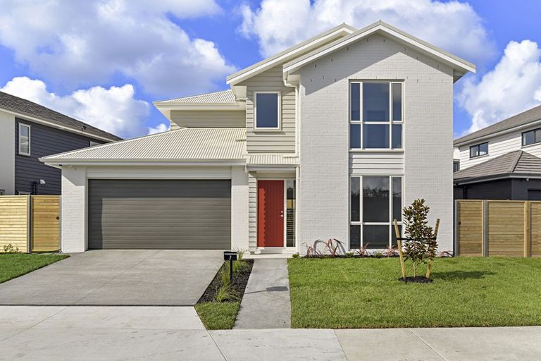 Photo of property in 13 O'meara Street, Swanson, Auckland, 0614