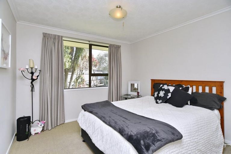 Photo of property in 13 Newnham Street, Rangiora, 7400