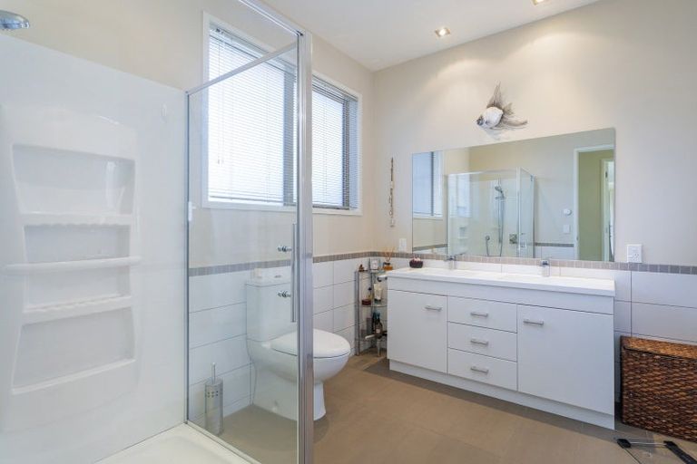 Photo of property in 22 Aquila Drive, Whitianga, 3510