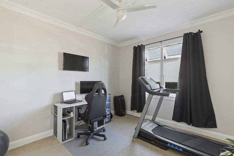 Photo of property in 389 Carrington Street, Upper Vogeltown, New Plymouth, 4310