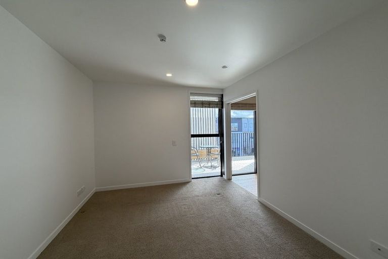 Photo of property in 10/165 Hobsonville Point Road, Hobsonville, Auckland, 0616