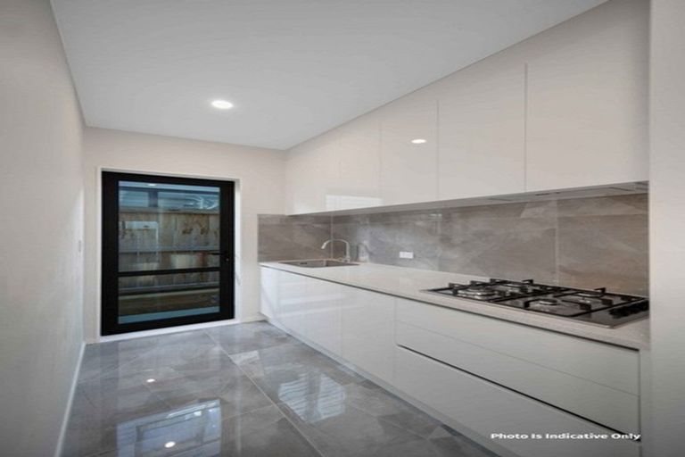 Photo of property in 60 Drumbuoy Drive, Flat Bush, Auckland, 2019