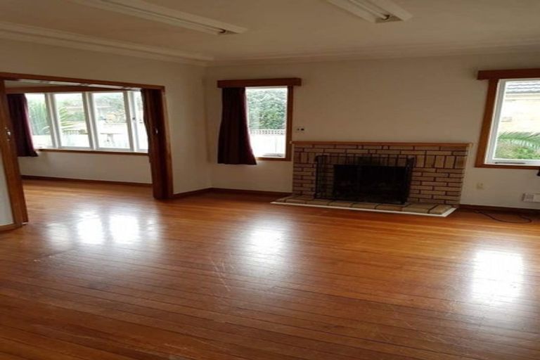 Photo of property in 17 Collie Road, Pukekohe, 2120