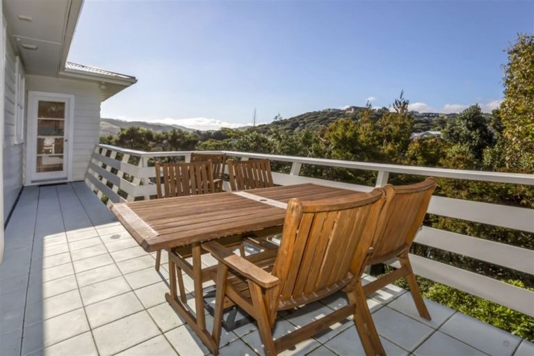 Photo of property in 4 Taupo Crescent, Plimmerton, Porirua, 5026