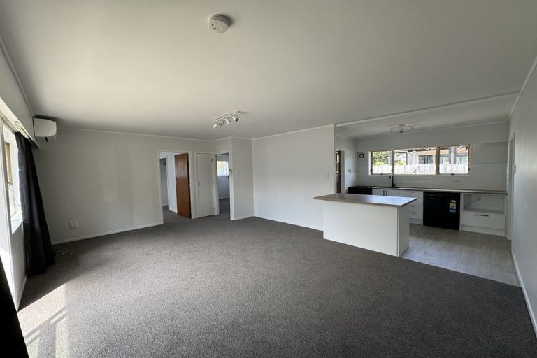 Photo of property in 1/13 Royal Arch Place, Rosehill, Papakura, 2113