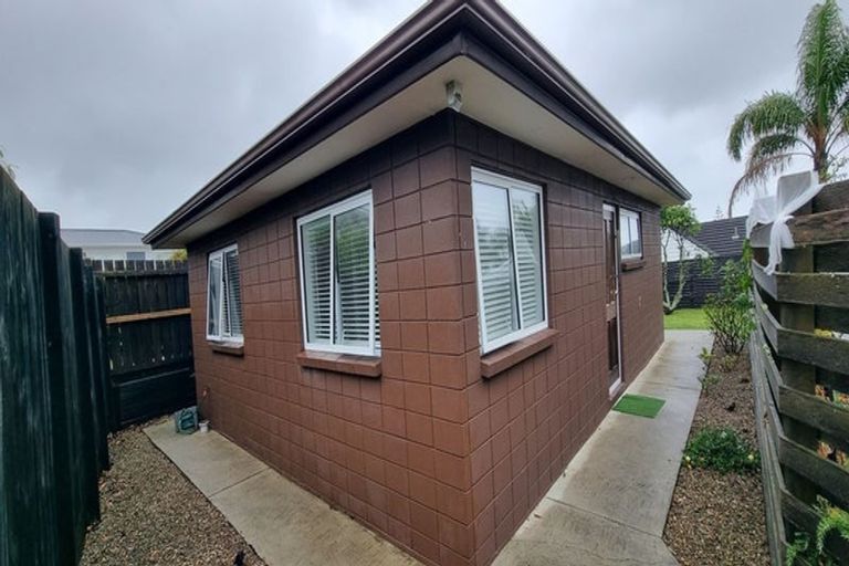 Photo of property in 16 Landop Terrace, Howick, Auckland, 2014