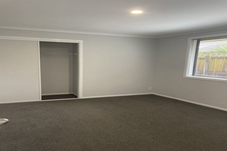 Photo of property in 24 Caltra Place, East Tamaki, Auckland, 2016