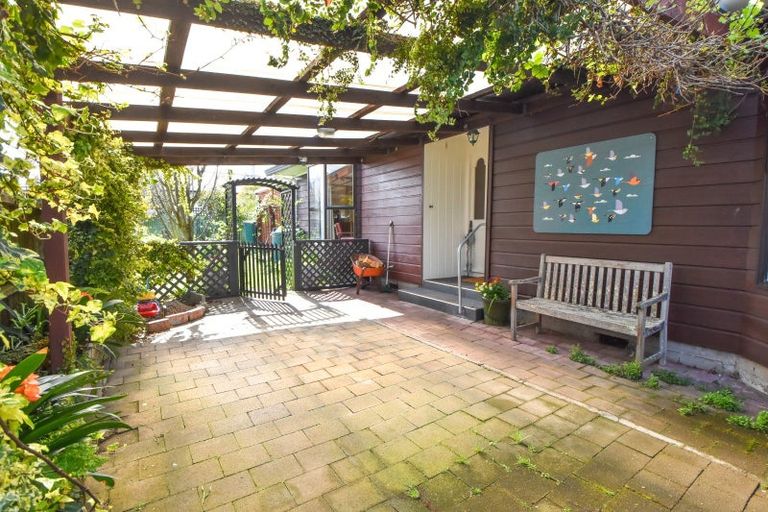 Photo of property in 8 Davy Street, Carterton, 5713