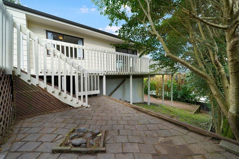 Photo of property in 2/31 Rangeview Road, Sunnyvale, Auckland, 0612