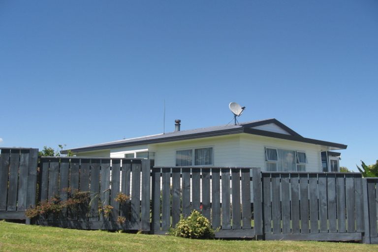 Photo of property in 5 Ngaparaoa Drive, Maketu, Te Puke, 3189