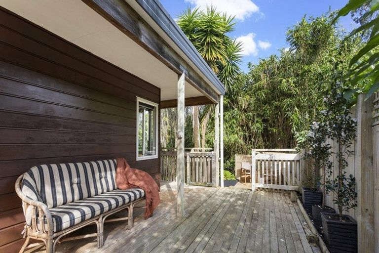 Photo of property in 21a Willerton Avenue, New Lynn, Auckland, 0600