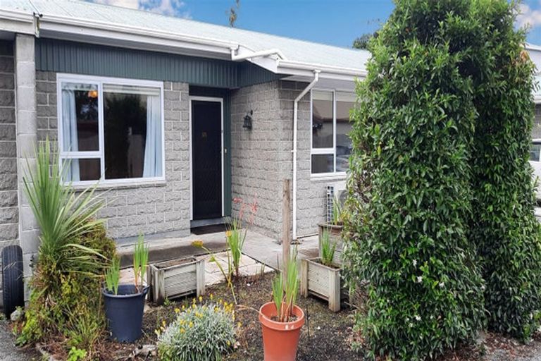 Photo of property in 2/127 Clarence Street, Riccarton, Christchurch, 8011