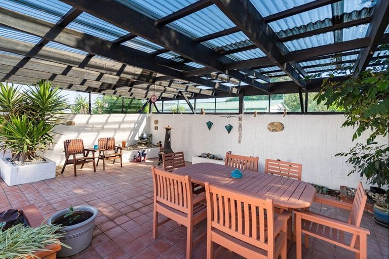 Photo of property in 113 Field Way, Waikanae Beach, Waikanae, 5036