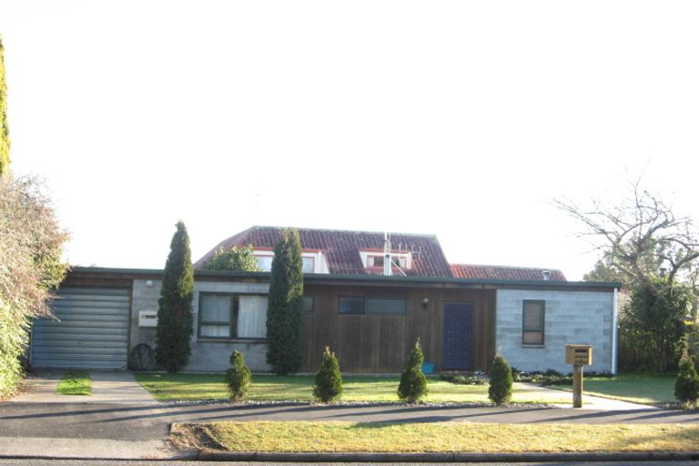 Photo of property in 2 Somme Crescent, Hillcrest, Hamilton, 3216