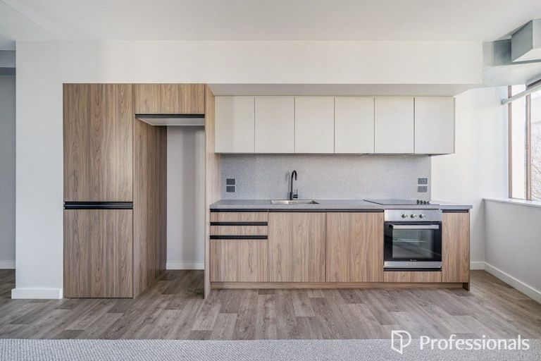 Photo of property in Unit 302,l3, 302/14 Laings Road, Hutt Central, Lower Hutt, 5010