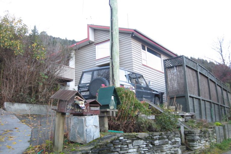 Photo of property in 37 Lomond Crescent, Queenstown, 9300