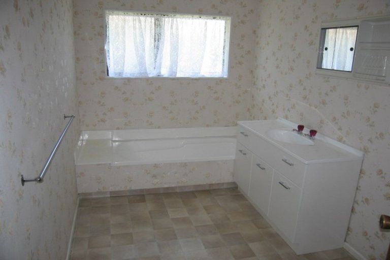 Photo of property in 1 Olympic Court, Palmerston North, 4410