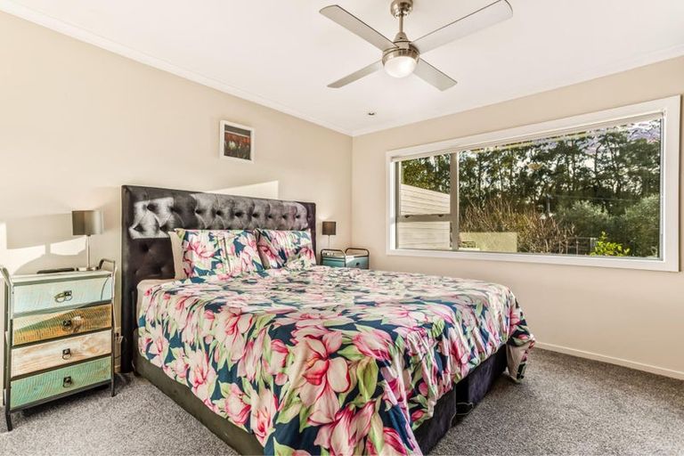 Photo of property in 31 Cambridge Road, Riverhead, 0820