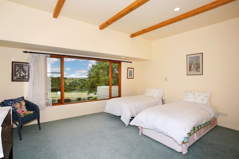 Photo of property in 22 Ewen Place, Karaka, Papakura, 2580