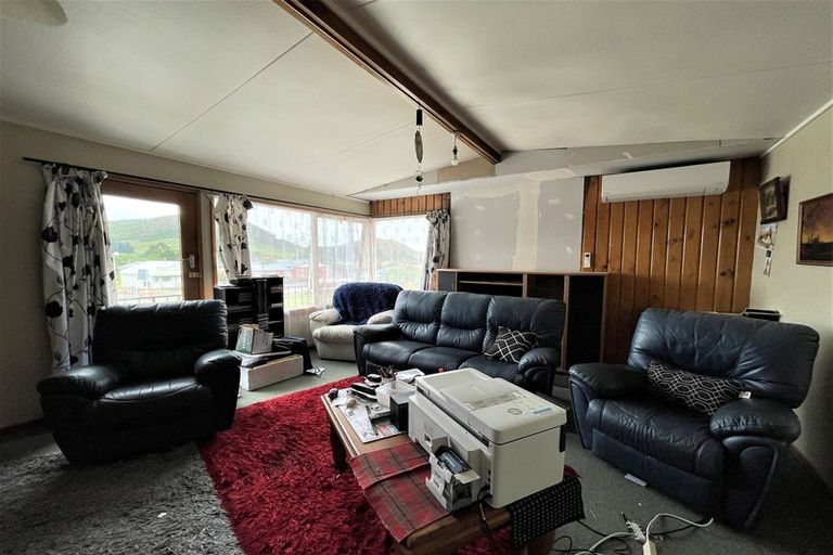 Photo of property in 23 Gorge Road, Clinton, 9534