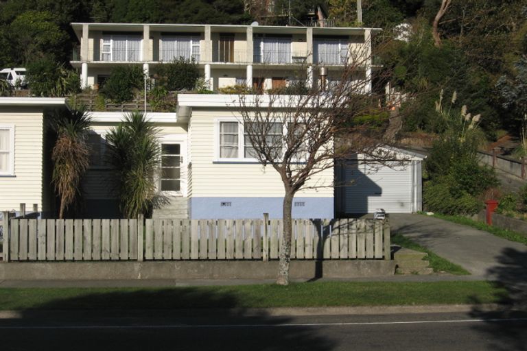 Photo of property in 83b Stokes Valley Road, Stokes Valley, Lower Hutt, 5019
