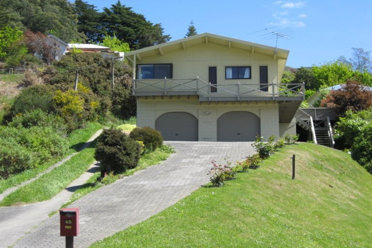 Photo of property in 45 Durham Street, Picton, 7220