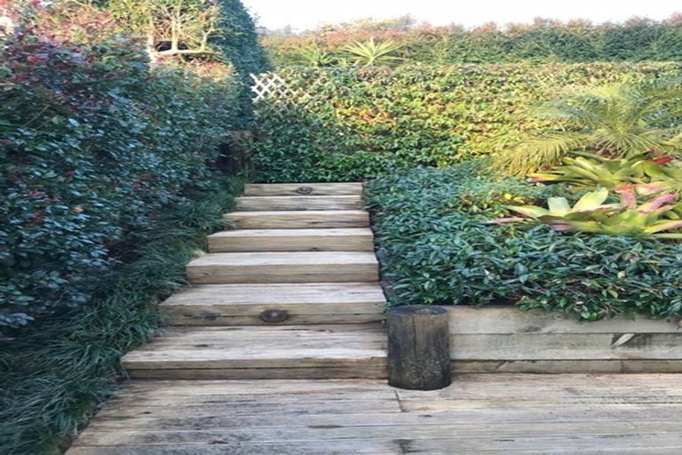 Photo of property in 2/563 East Coast Road, Browns Bay, Auckland, 0630