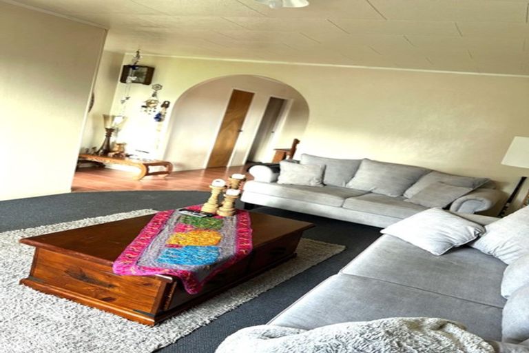 Photo of property in 30 Sungrove Rise, Sunnyvale, Auckland, 0612